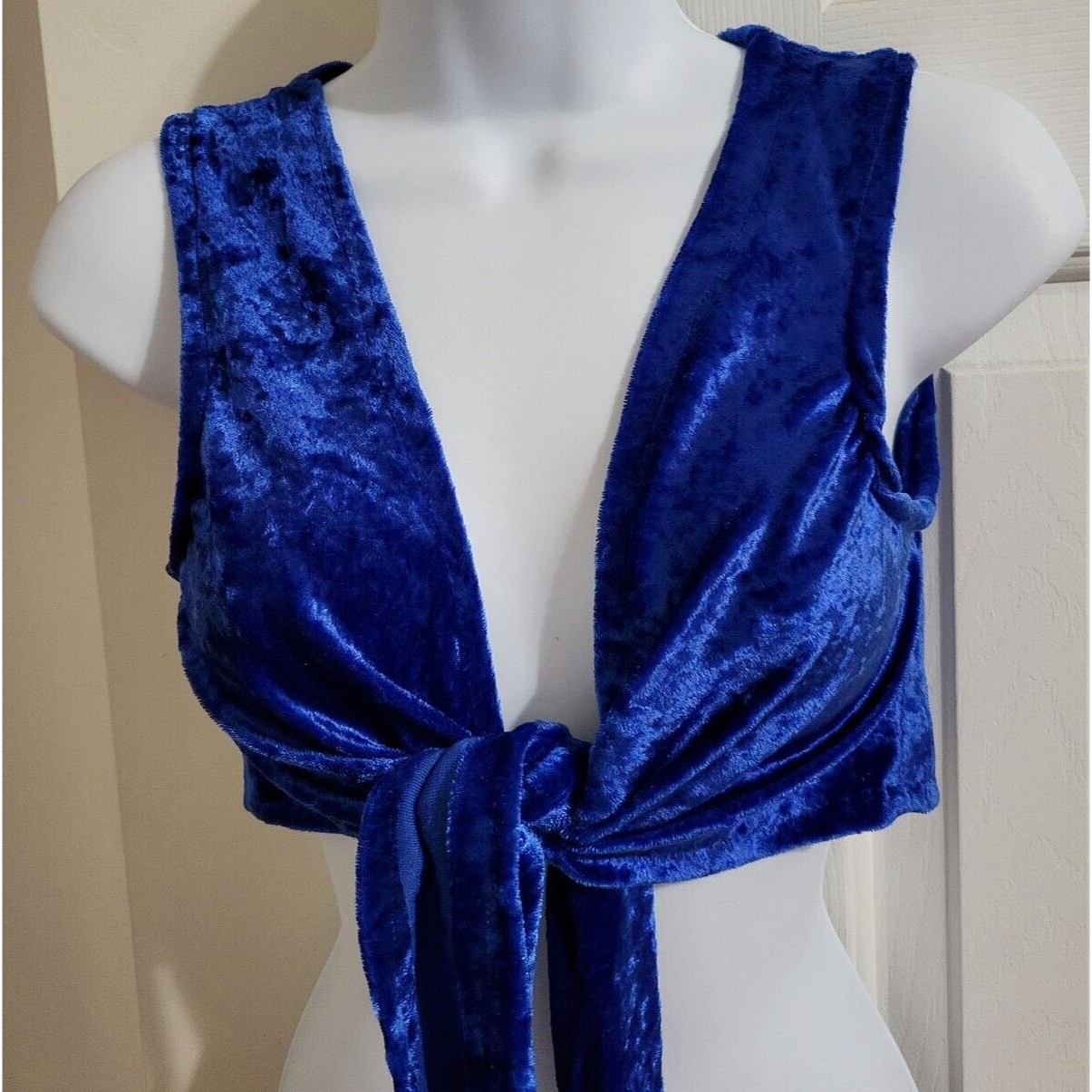 Choli Dance Tie Top Blue Stretch Velvet Sleeveless Small To Medium Belly Dance